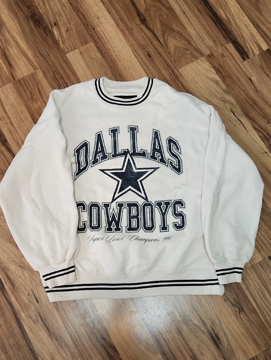 Abercrombie & Fitch Tops - Abercrombie & Fitch Dallas Cowboys Crewneck